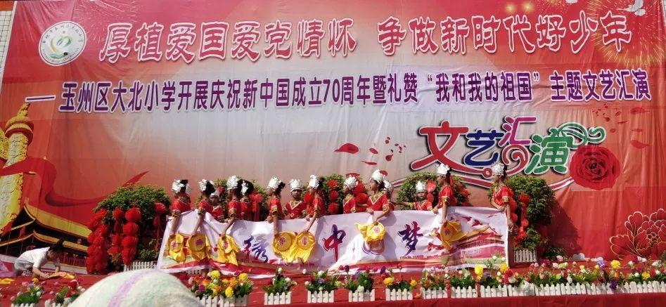 床头的塑料膜今天撕掉了可以直接睡觉吗？游戏画面